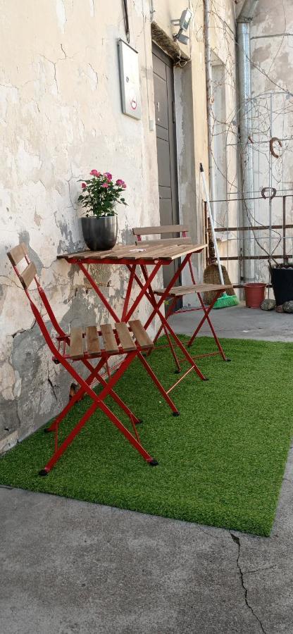 Cozy Studio And Standard Apartments In The Heart Of Oldtown ヴィリニュス エクステリア 写真